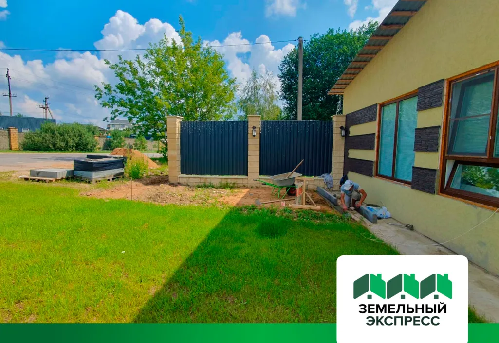 Подготовка площадки для мусорных контейнеров в поселке «Calipso Village-2»