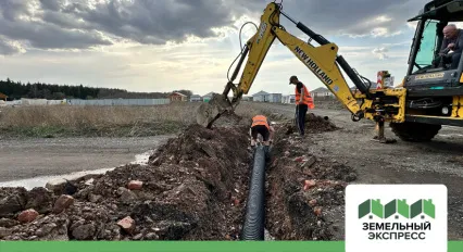 Установили дренажную трубу в месте скопления воды в поселке "Брусникино"