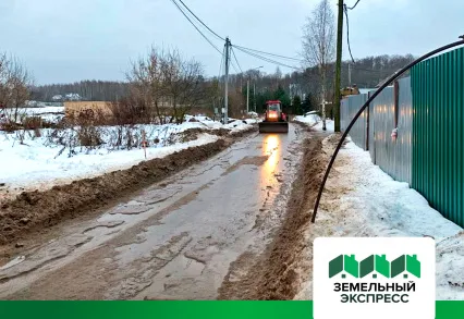Чистка от снега соседских дорог возле поселка "Шереметьевская Усадьба"