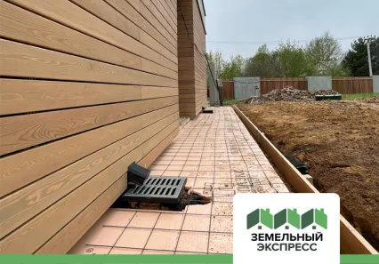 Продолжаются работы по обустройству въездной в поселке "Грибоедово"