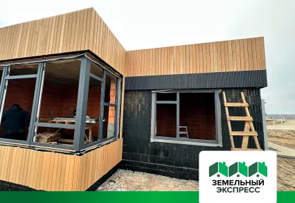 КП "Новое Растуново" проиводится монтаж оконных рам в доме охраны